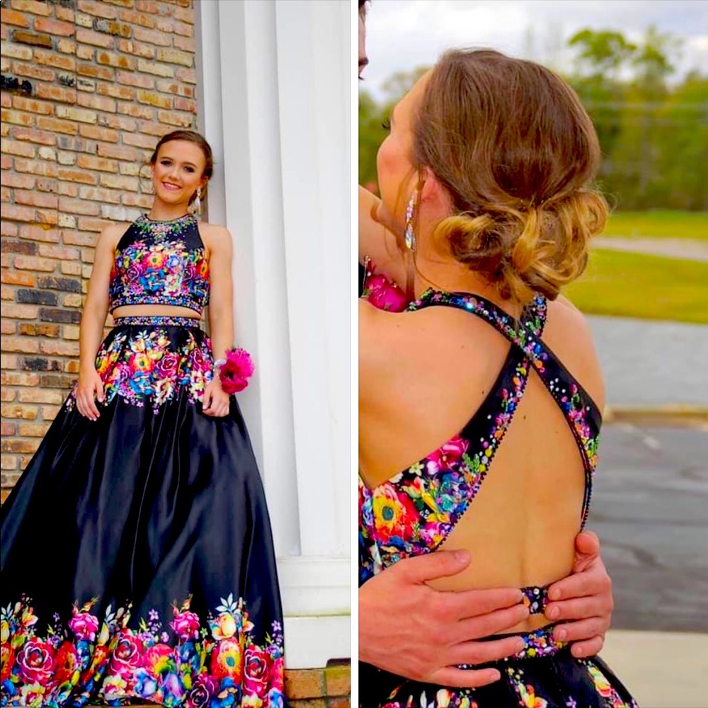 Black 2 piece prom dress.